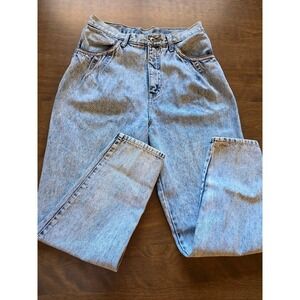 Brittania Vintage 80s High Waisted Pleated Mom Jeans Light Acid Wash Tapered